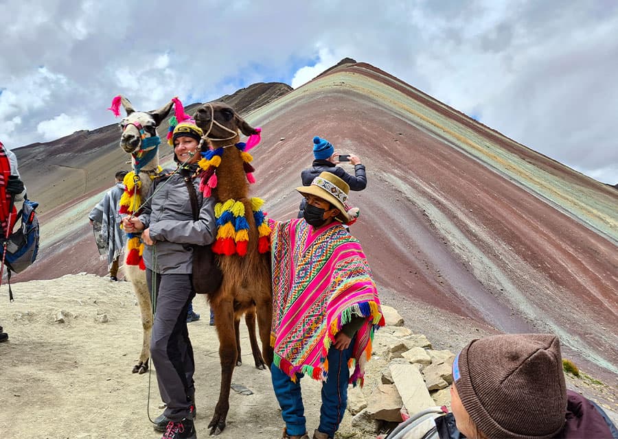 Caminata a la Montaña de Arco Iris